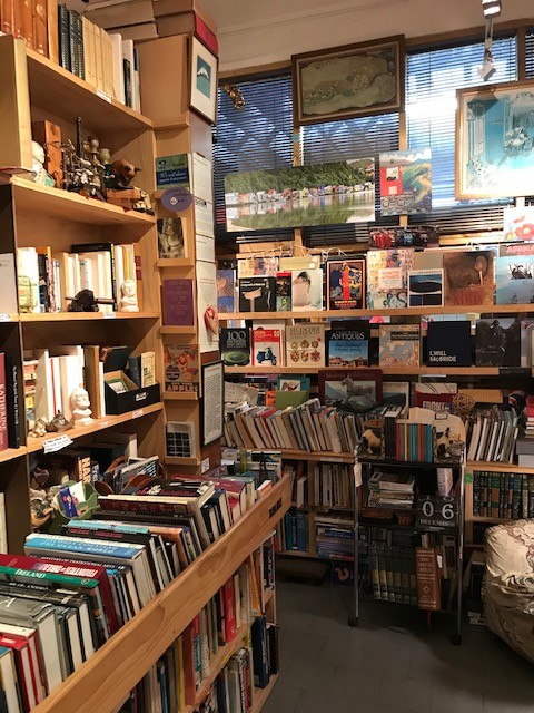 Toller Second Hand Bookstore, Cuba Street